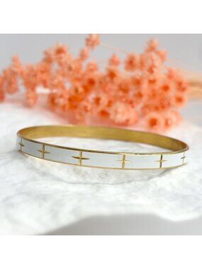 White Enamel Diamond Carved 90's Gold Toned Vintage Bangle Bracelet